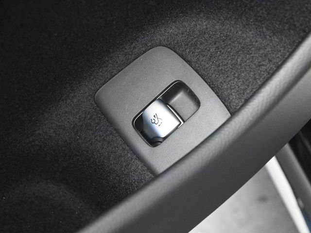 New 2026 Mercedes-Benz E 350 4MATIC Sedan image 20