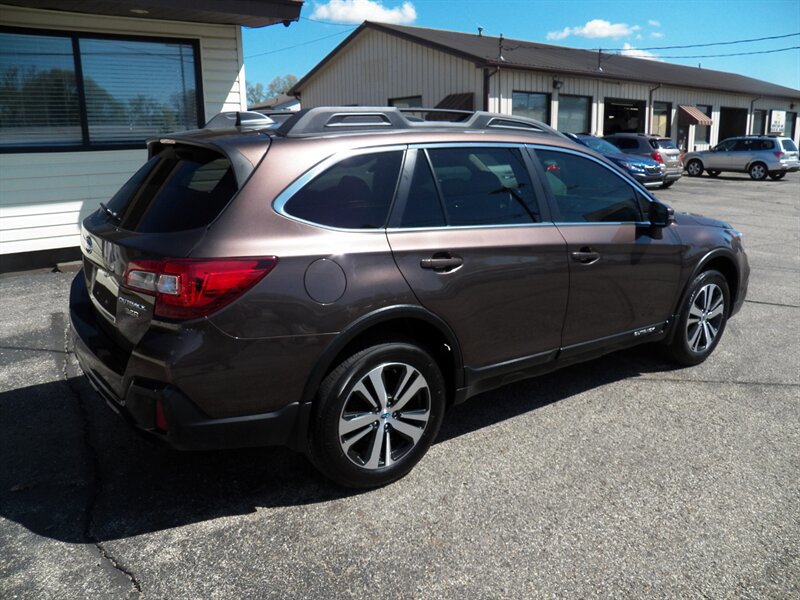 Used 2019 Subaru Outback 3.6R Limited w/ Protection Package #1 AWD/4WD image 2