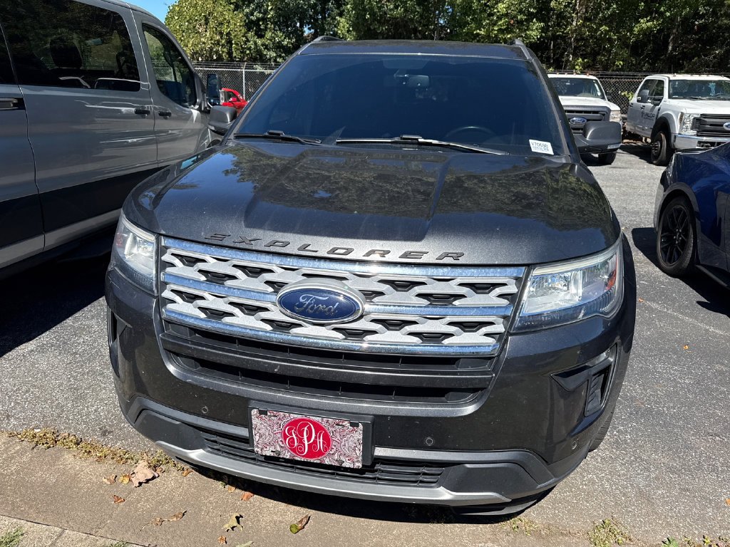 Used 2019 Ford Explorer XLT w/ Equipment Group 202A AWD/4WD image 4
