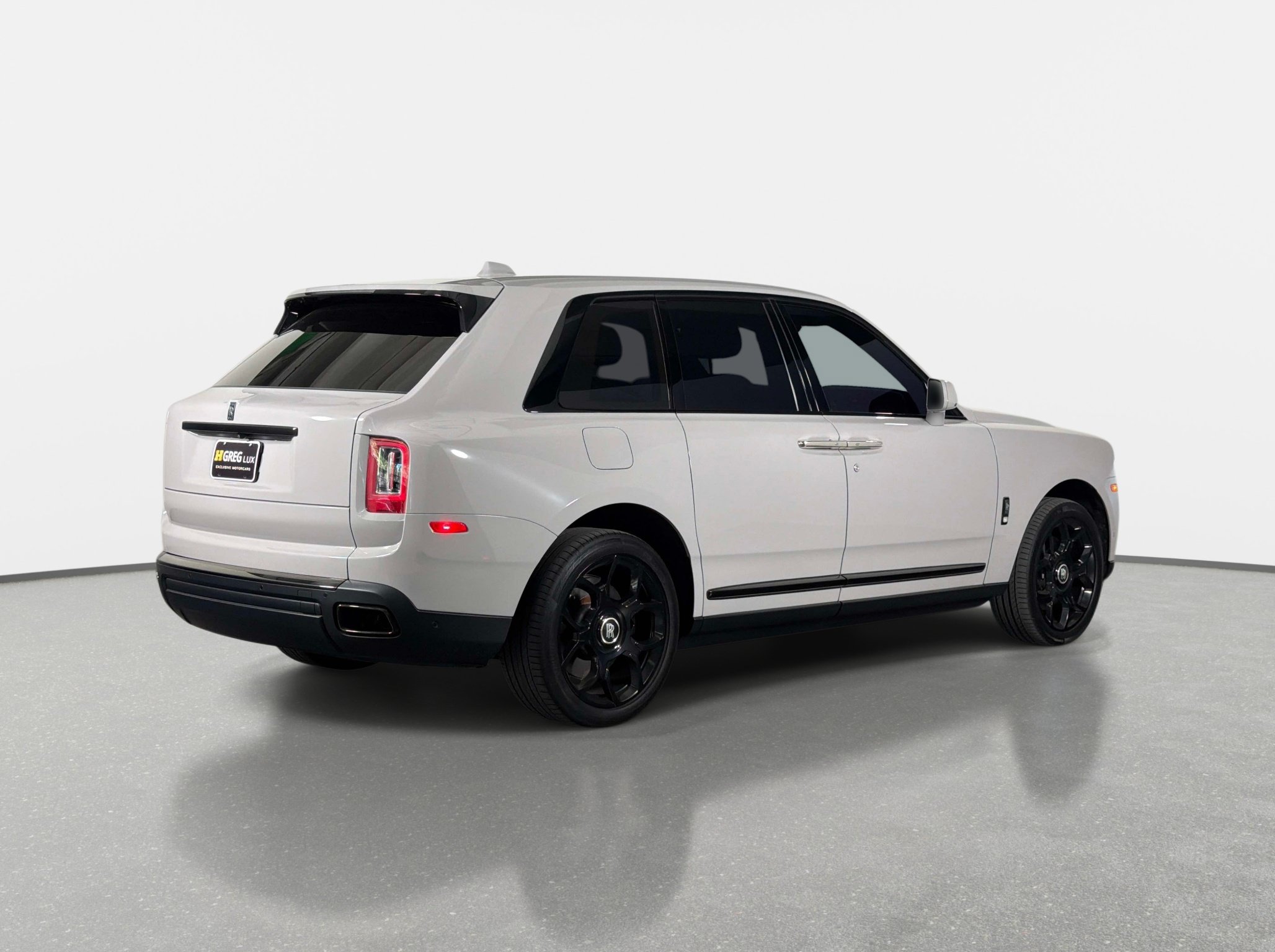 Used 2024 Rolls-Royce Cullinan Black Badge AWD/4WD image 3