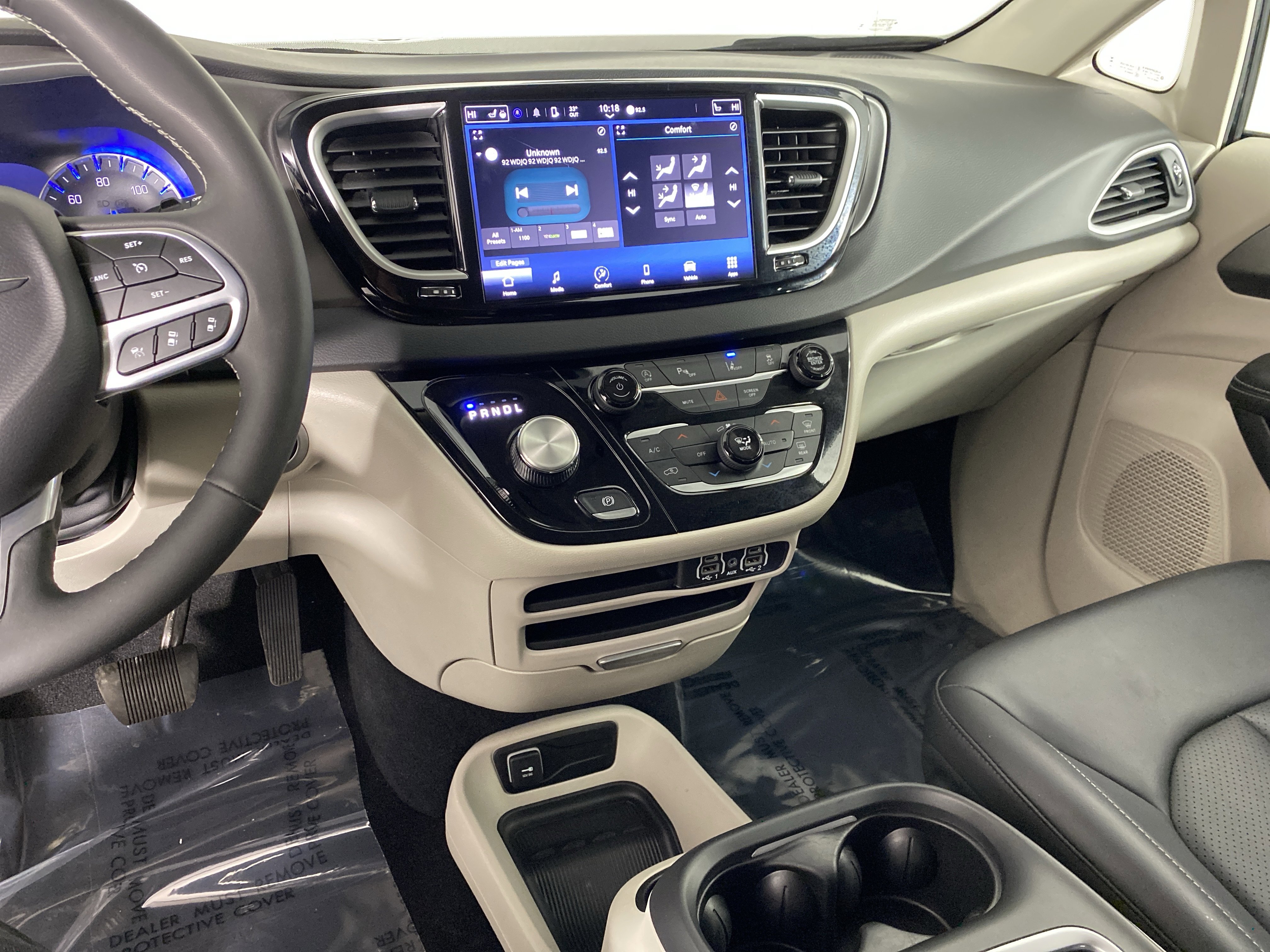 Used 2024 Chrysler Pacifica Touring-L image 36