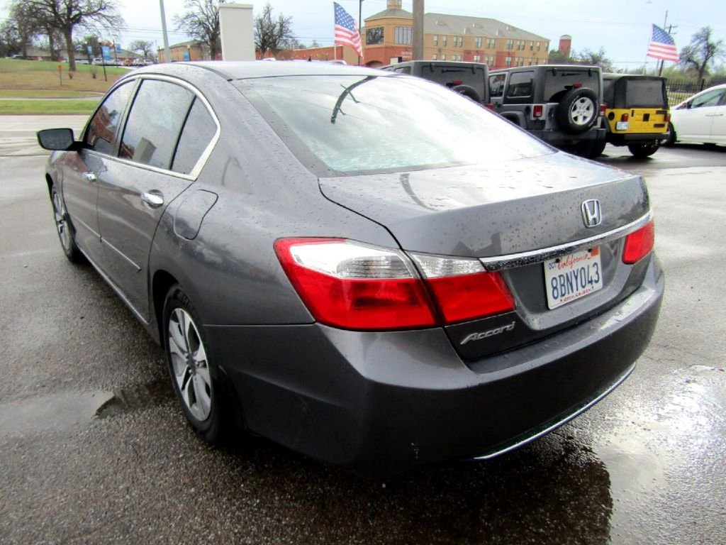 Used 2013 Honda Accord LX image 4