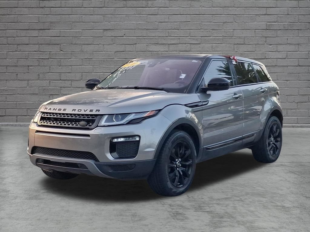 Used 2019 Land Rover Range Rover Evoque SE AWD/4WD image 3