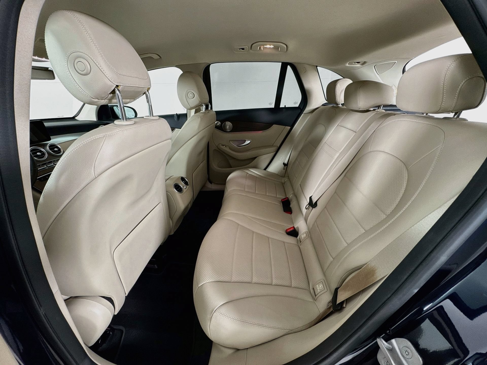 Used 2021 Mercedes-Benz GLC 300 image 25