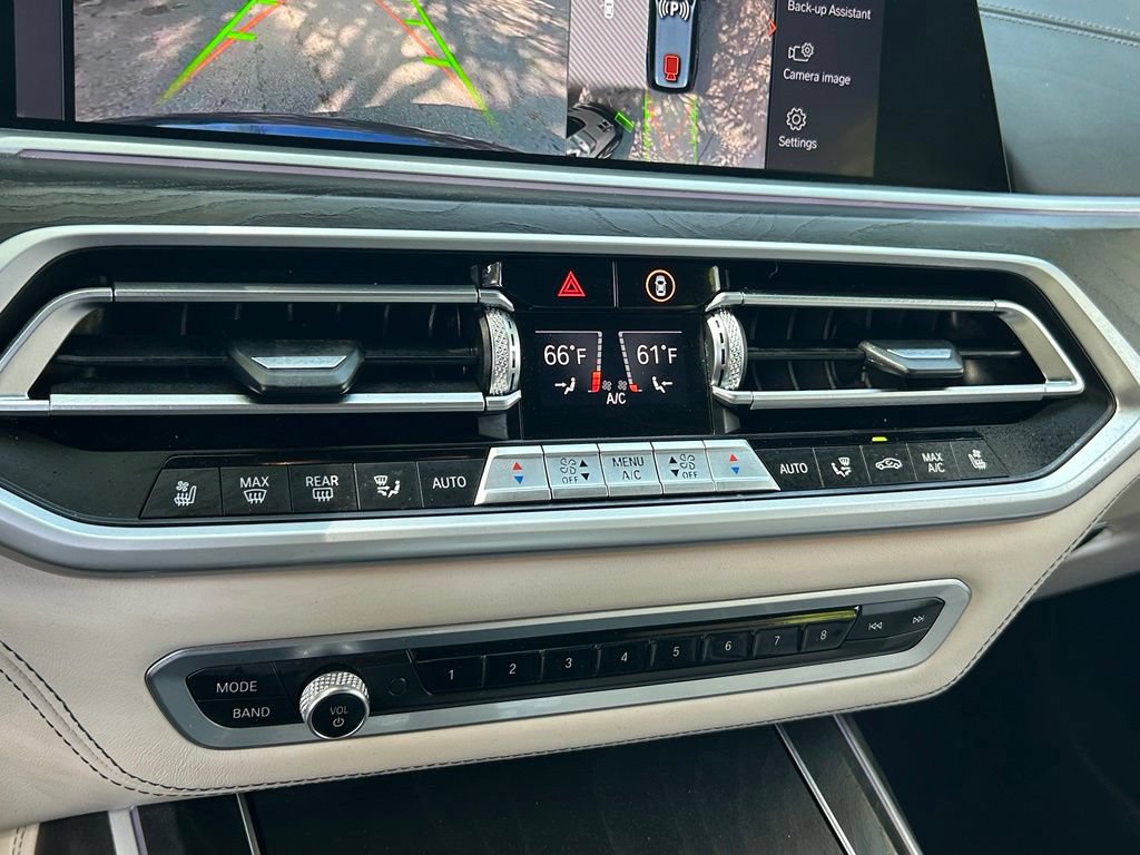 Used 2021 BMW X7 M50i AWD/4WD image 30