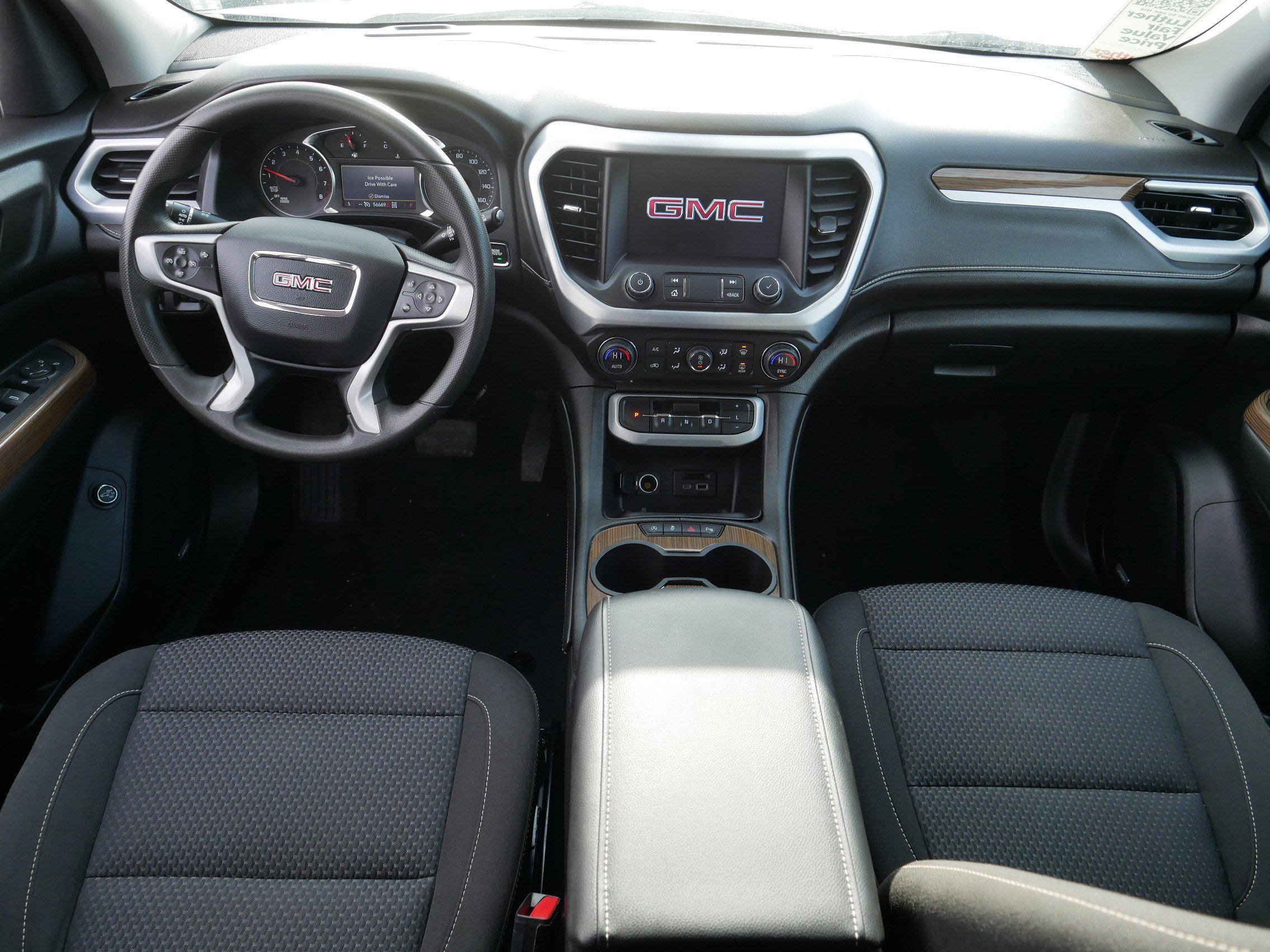 Used 2023 GMC Acadia SLE w/ Driver Convenience Package image 10