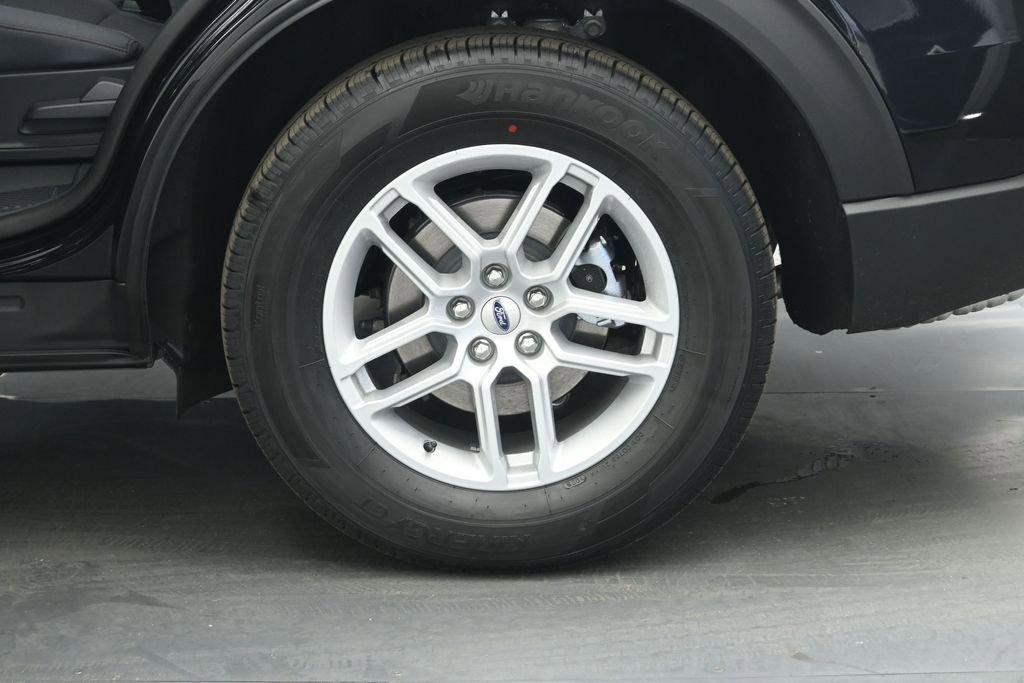 New 2026 Ford Explorer Active RWD image 22