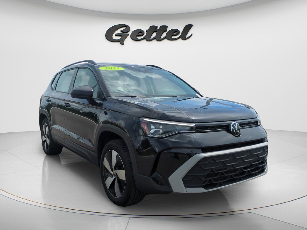 Used 2025 Volkswagen Taos S AWD/4WD image 3