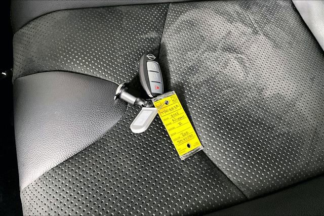 Used 2025 Nissan Z Performance w/ Floor Mat Package image 10