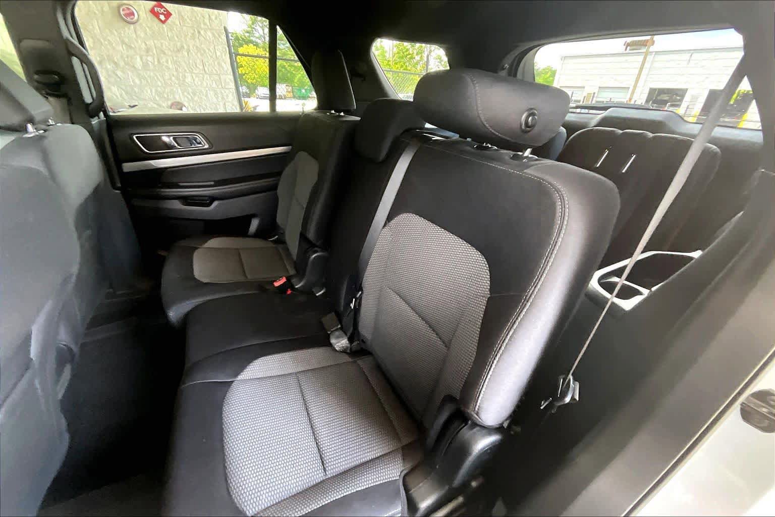 Used 2019 Ford Explorer XLT w/ Class III Trailer Tow Package FWD image 19