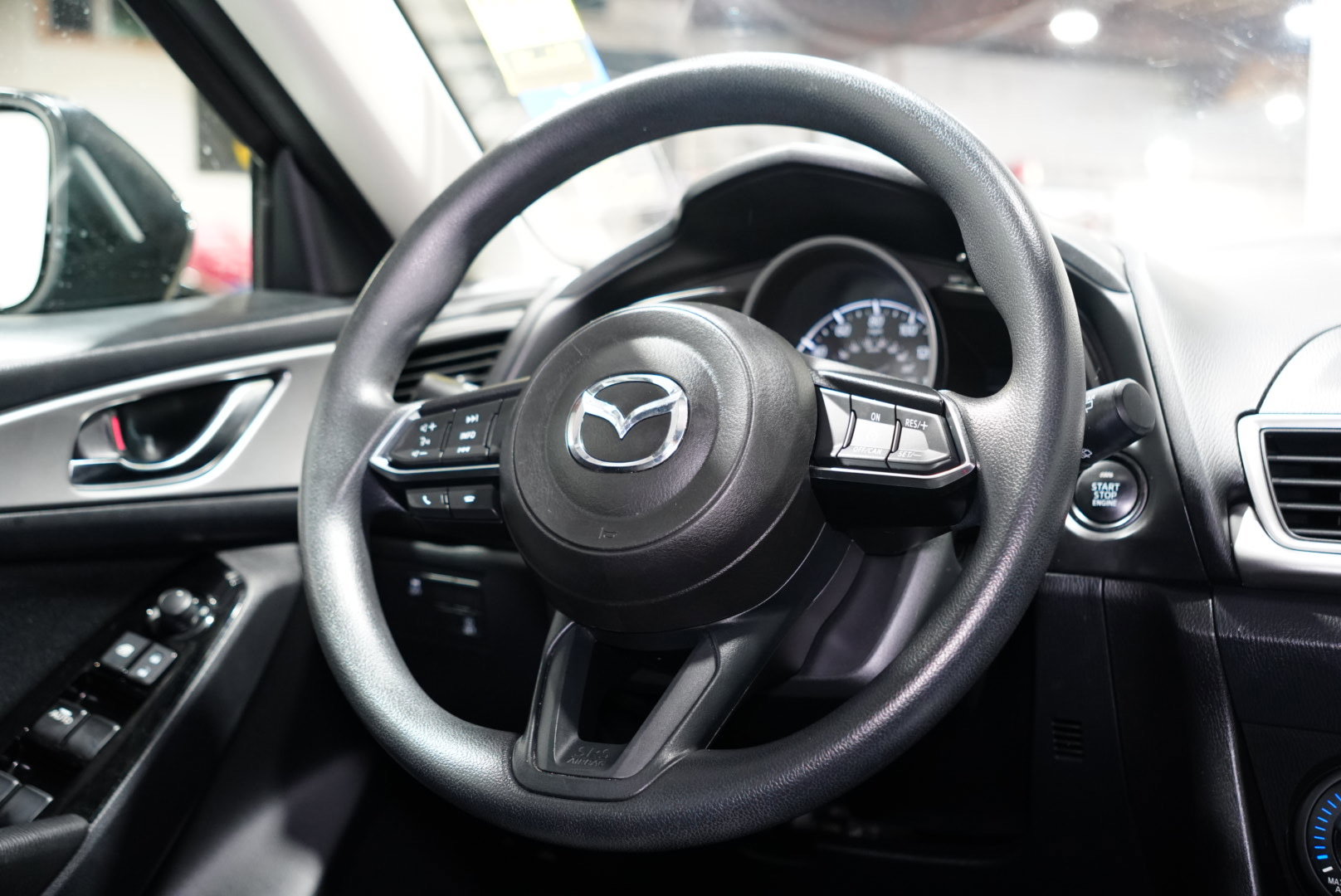 Used 2018 MAZDA MAZDA3 Sport image 13