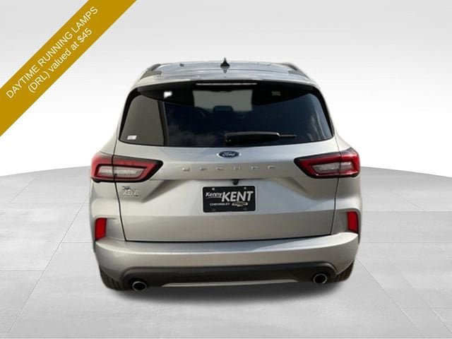 Used 2024 Ford Escape ST-Line w/ Cold Weather Package FWD image 6