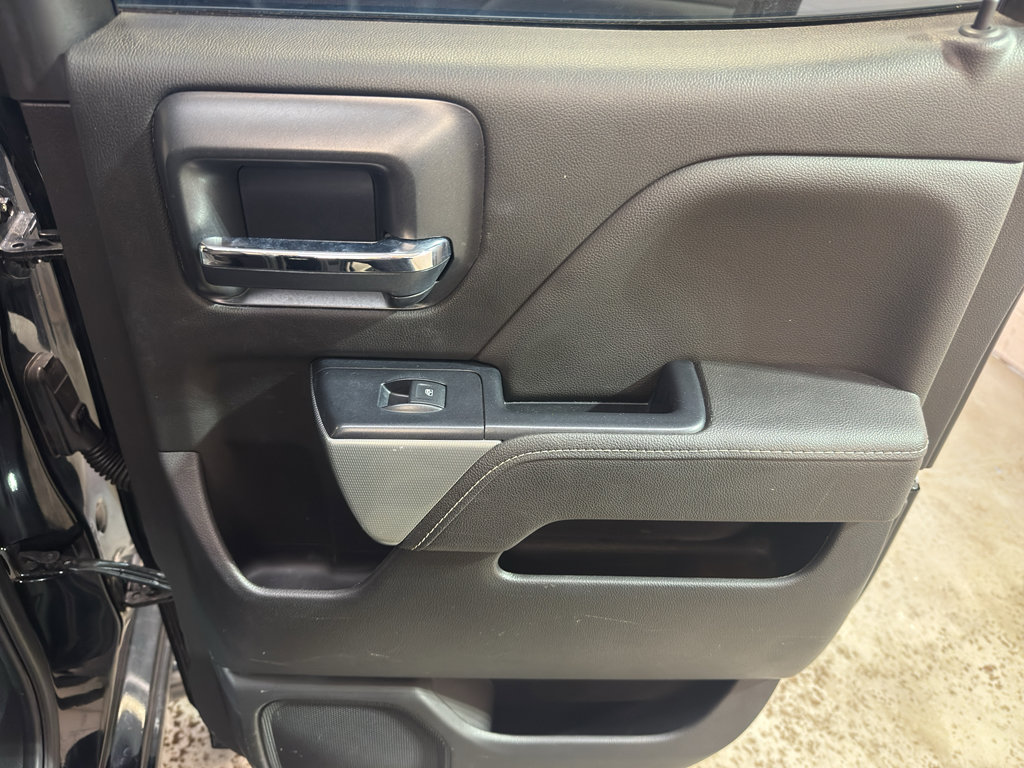 Used 2017 Chevrolet Silverado 1500 LT w/ Redline Edition image 22