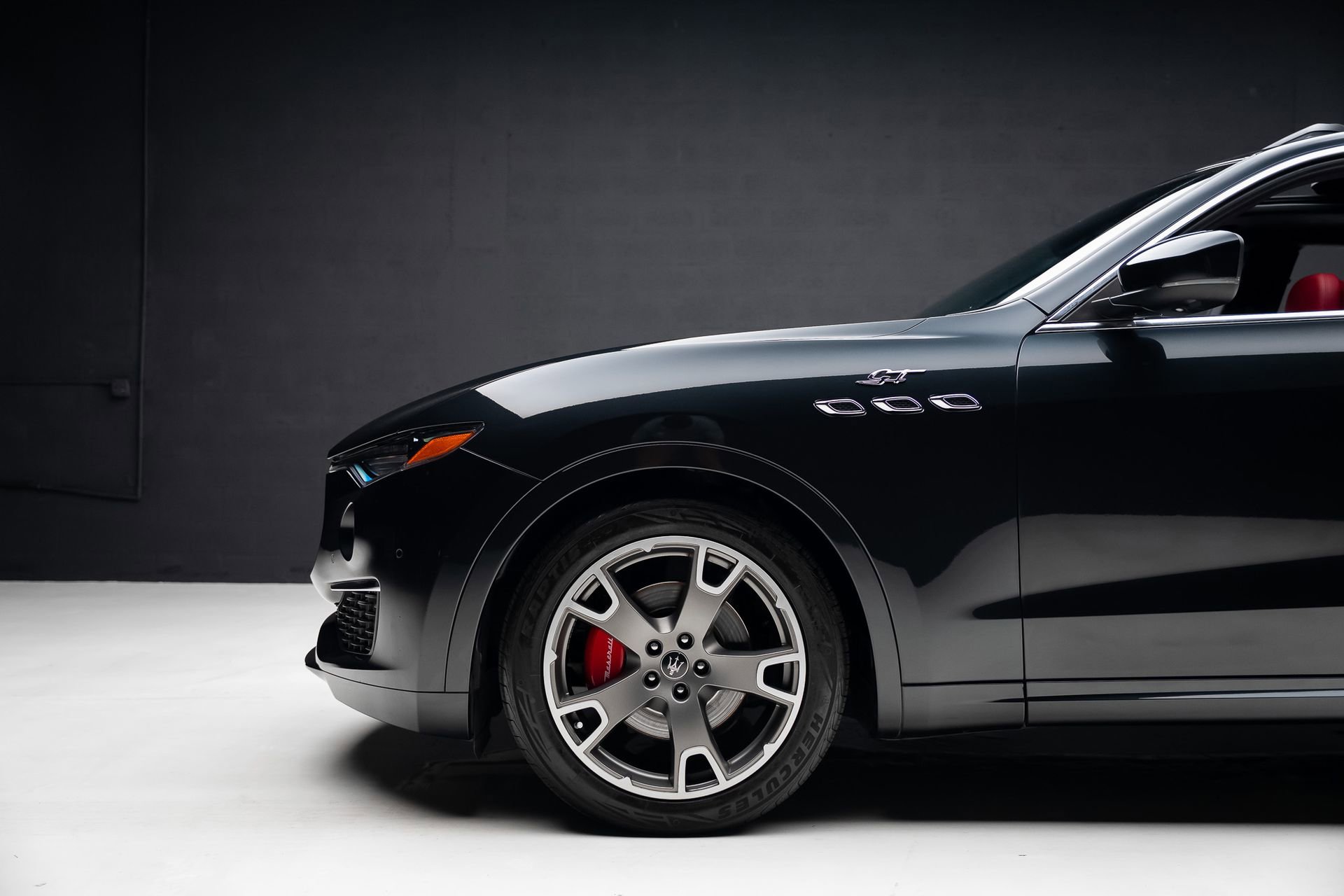 Used 2022 Maserati Levante GT AWD/4WD image 19
