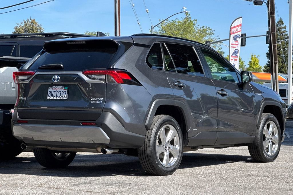 Certified 2021 Toyota RAV4 Limited AWD/4WD image 3