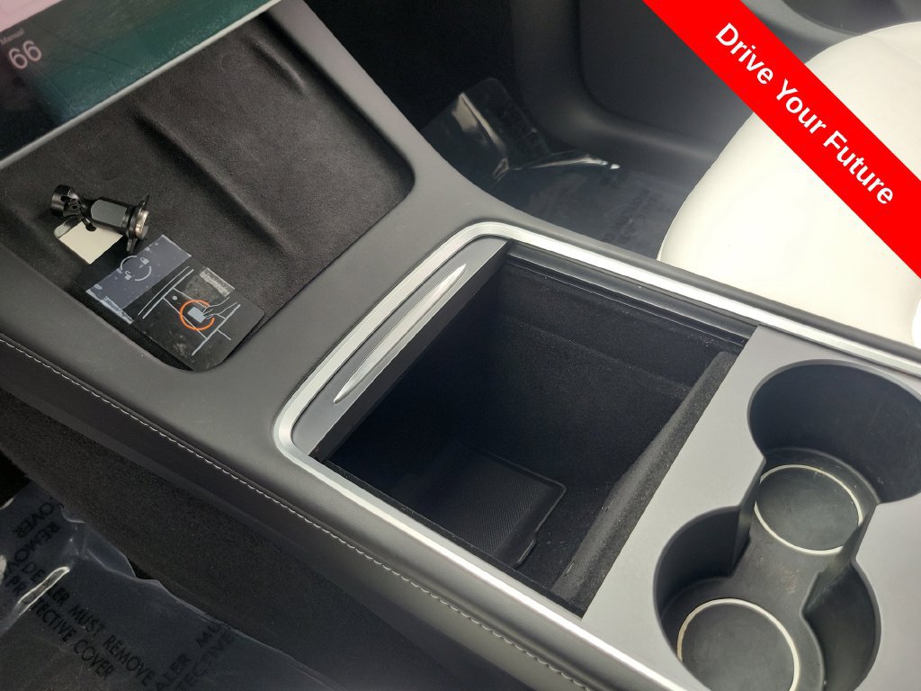 Used 2022 Tesla Model Y Long Range AWD/4WD image 9