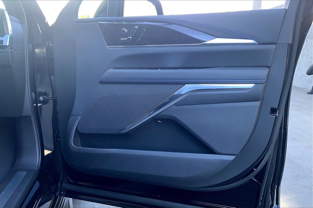 New 2026 Cadillac Escalade IQL Sport 1 w/ LPO, Premium Carpet Package image 34