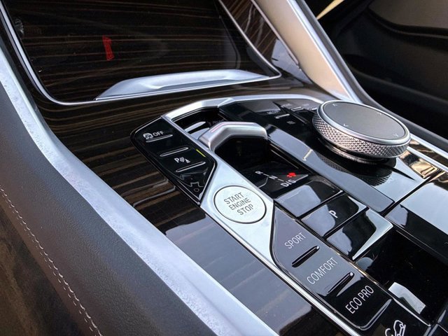 Used 2025 BMW X6 xDrive40i image 30