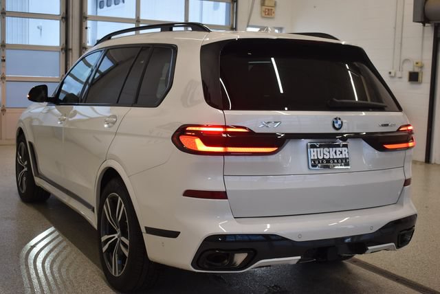 New 2027 BMW X7 xDrive40i w/ M Sport Package AWD/4WD image 12