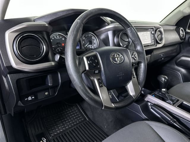 Used 2019 Toyota Tacoma SR5 RWD image 10