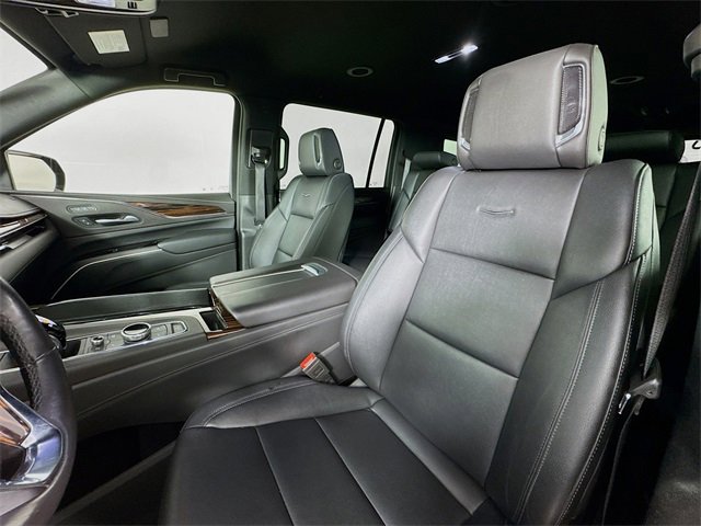 Used 2024 Cadillac Escalade ESV Luxury image 11