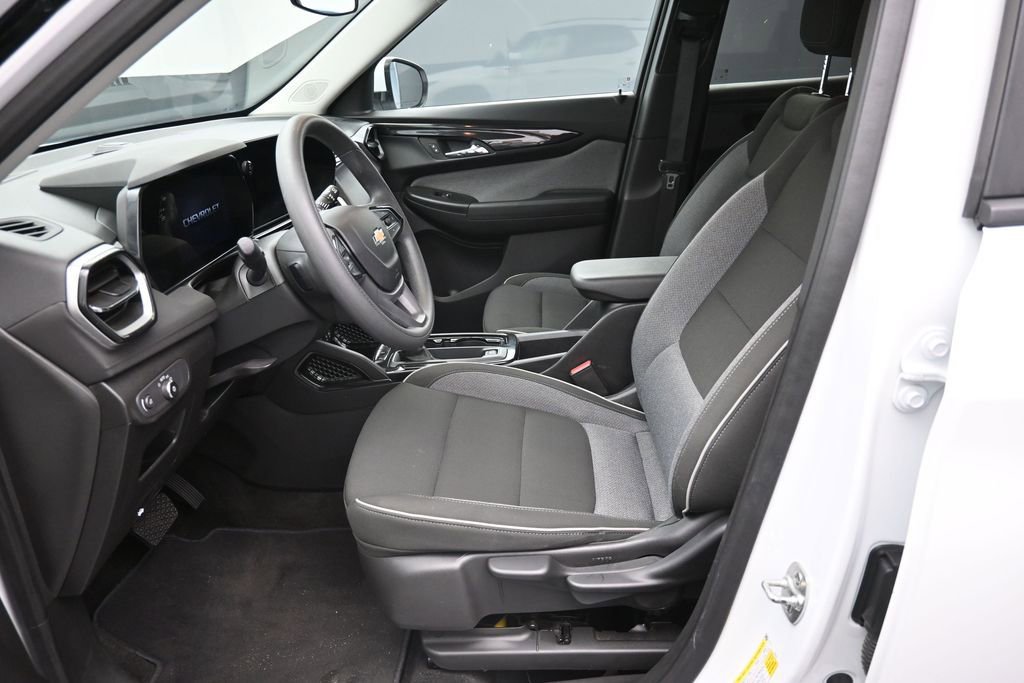Used 2025 Chevrolet TrailBlazer LT FWD image 21