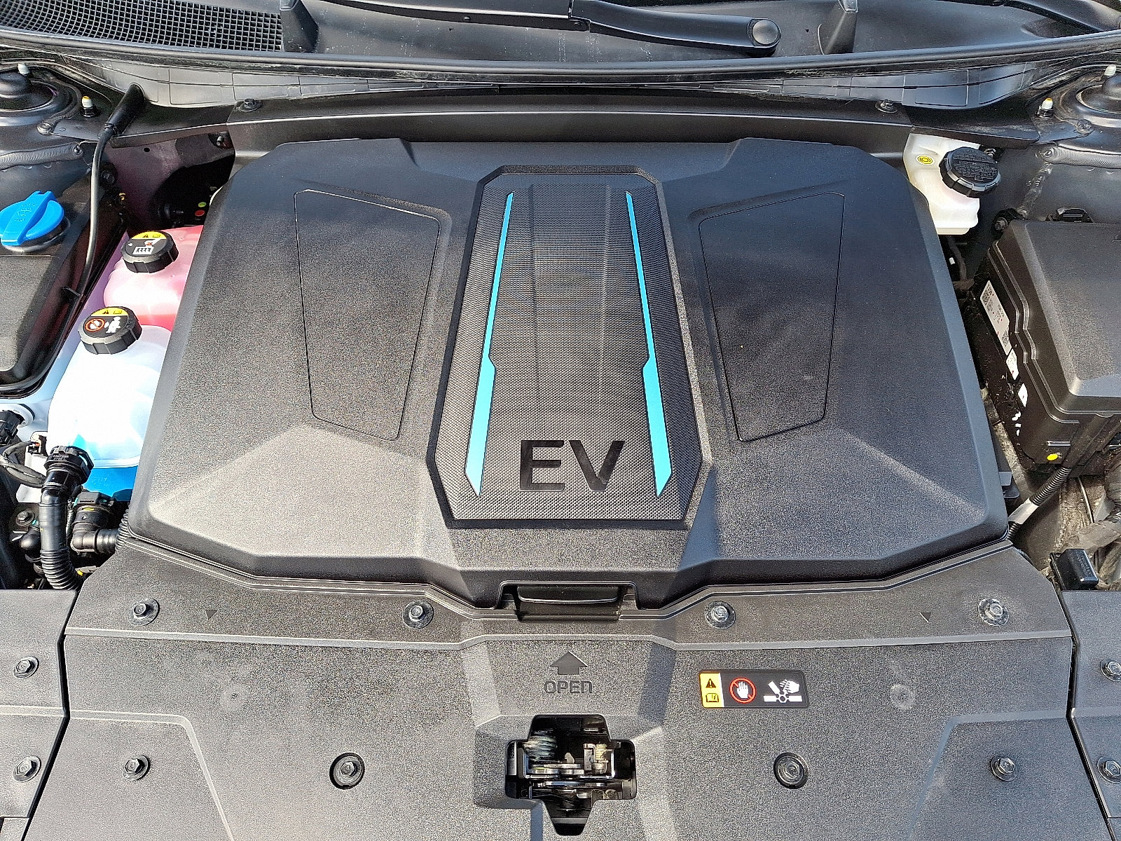 Used 2024 Hyundai Ioniq 5 Limited image 27