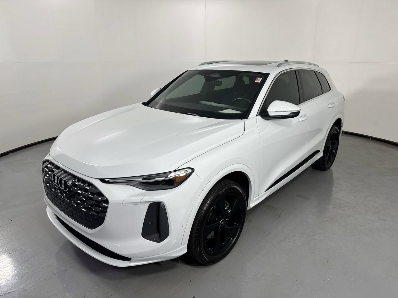 Used 2025 Audi Q5 Premium Plus w/ Premium Plus AWD/4WD image 32