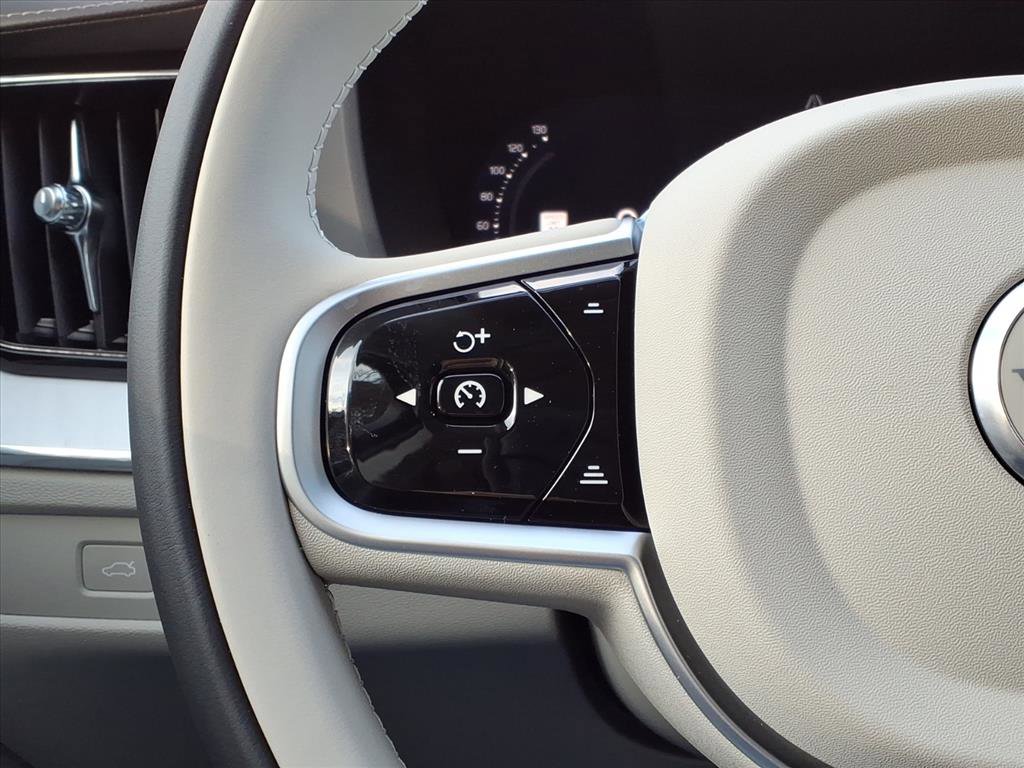 New 2026 Volvo XC60 B5 Ultra w/ Protection Package Premier image 23