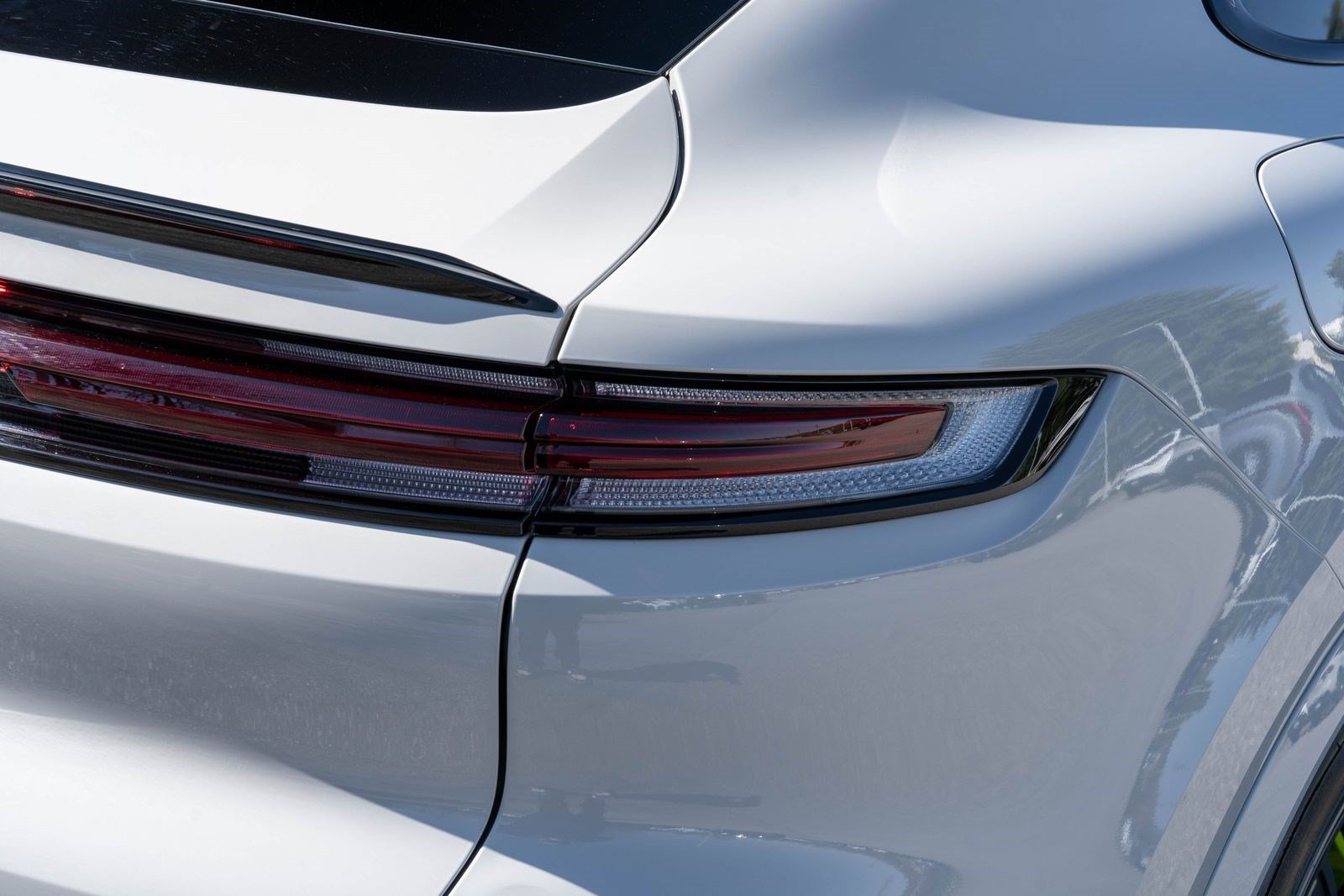 Certified 2025 Porsche Cayenne S w/ Premium Package Plus AWD/4WD image 14