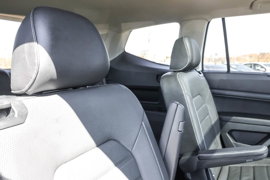 Used 2021 Volkswagen Atlas SEL Premium image 36
