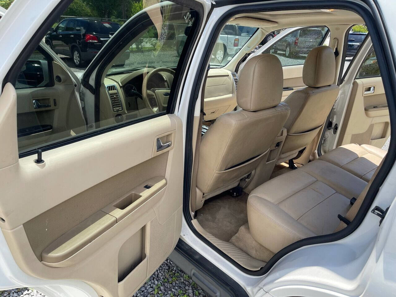 Used 2011 Ford Escape Limited w/ 302A Rapid Spec Order Code image 21