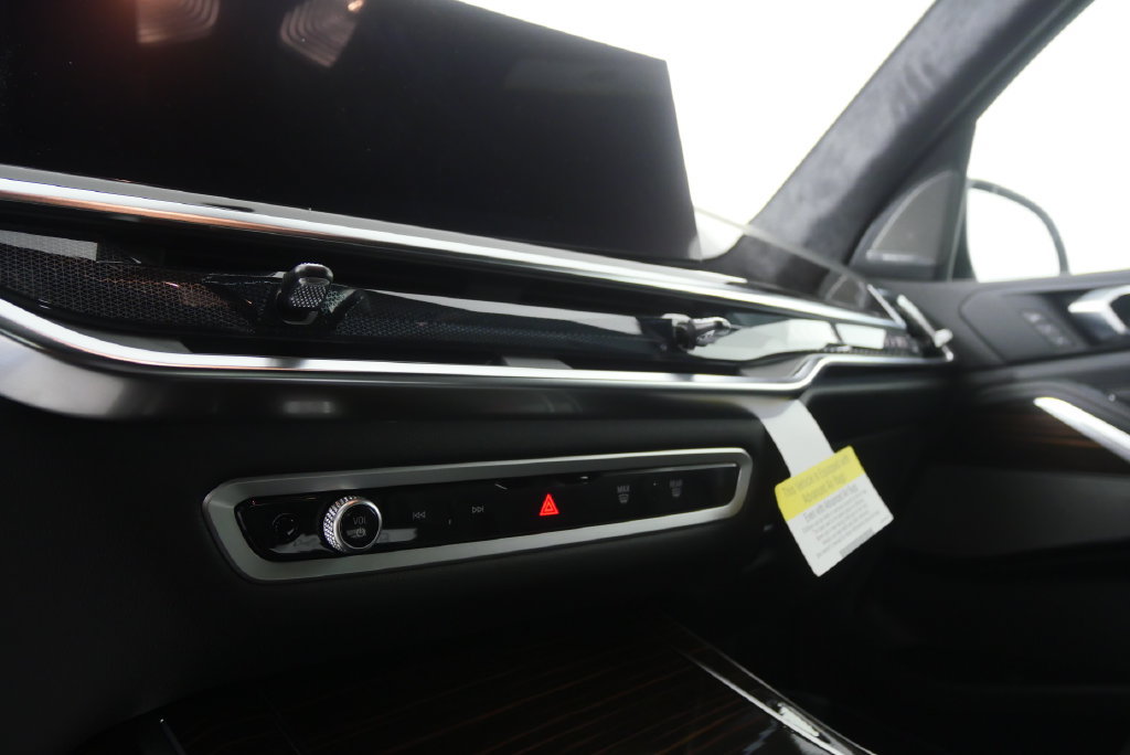 Certified 2027 BMW X7 xDrive40i w/ Premium Package AWD/4WD image 22