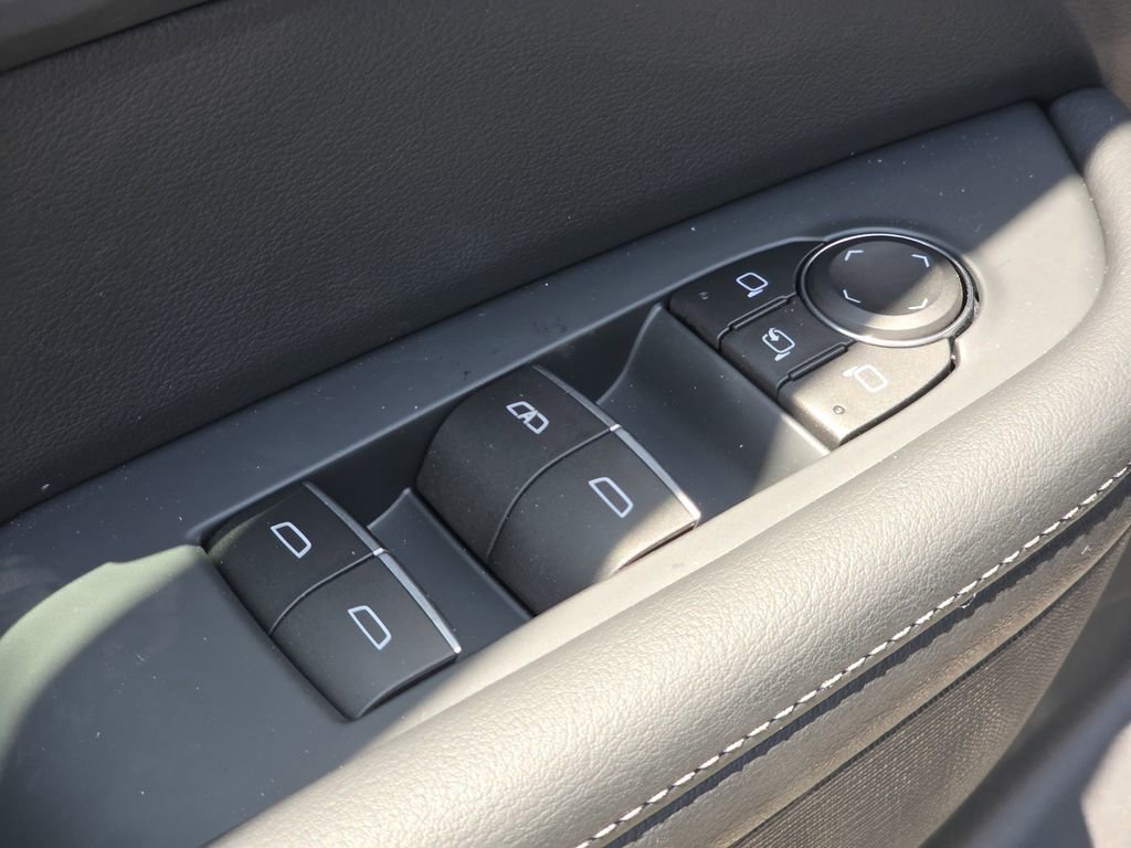 New 2025 Buick Enclave Sport Touring w/ Super Cruise Package image 21