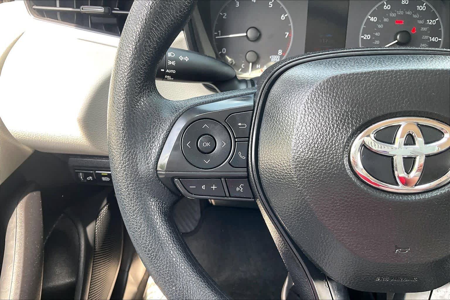 Used 2025 Toyota Corolla LE FWD image 23