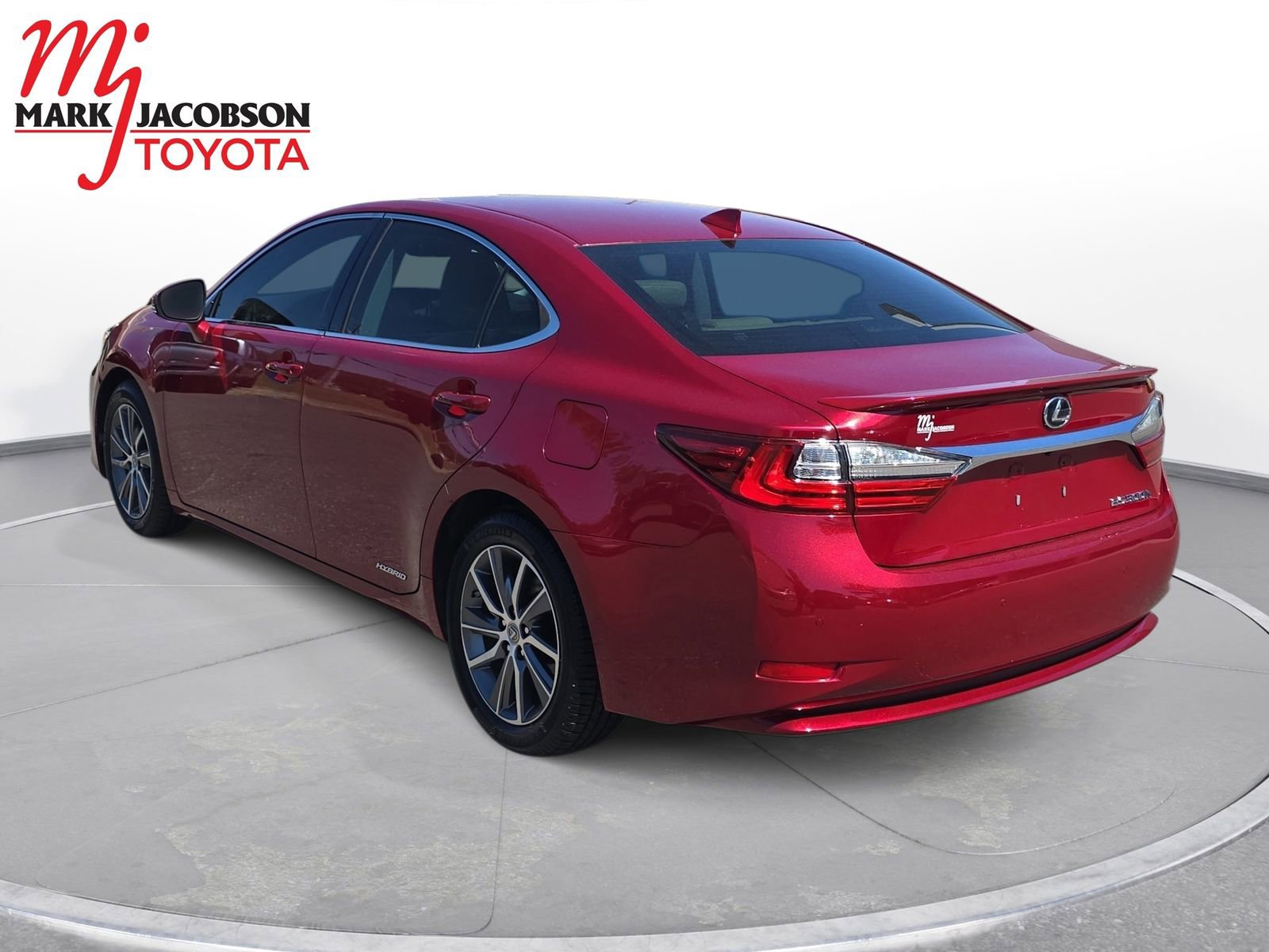 Used 2016 Lexus ES 300h w/ Luxury Package w/Wood Trim FWD image 10
