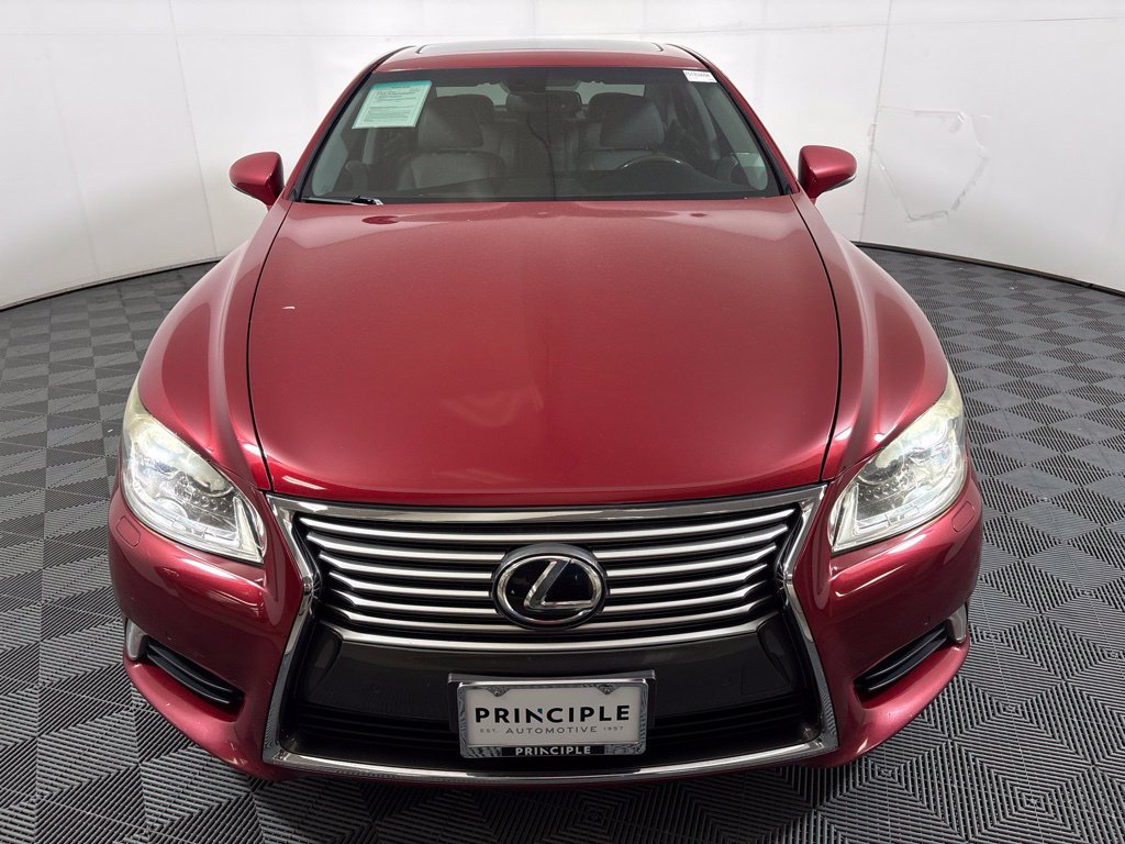 Used 2015 Lexus LS 460 w/ Comfort Package RWD image 3