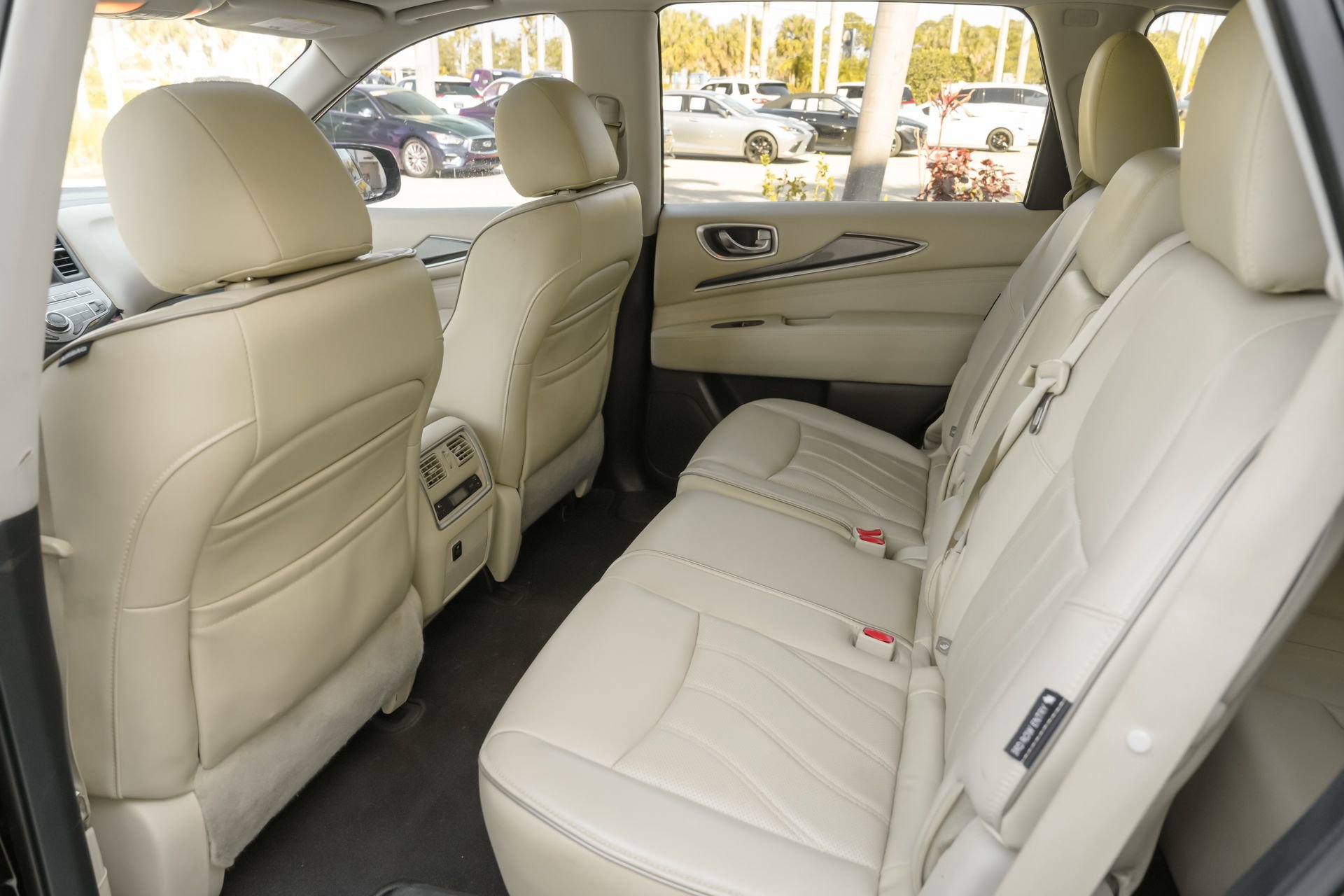 Certified 2018 INFINITI QX60 FWD w/ Premium Plus Package image 18