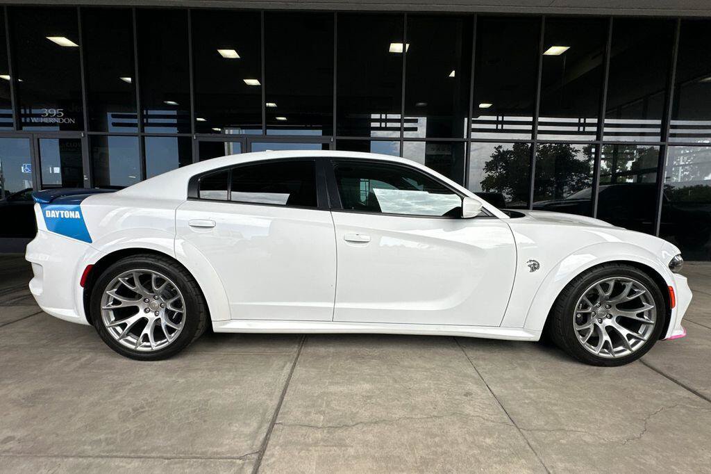 Used 2020 Dodge Charger SRT Hellcat w/ Navigation & Travel Group RWD image 3