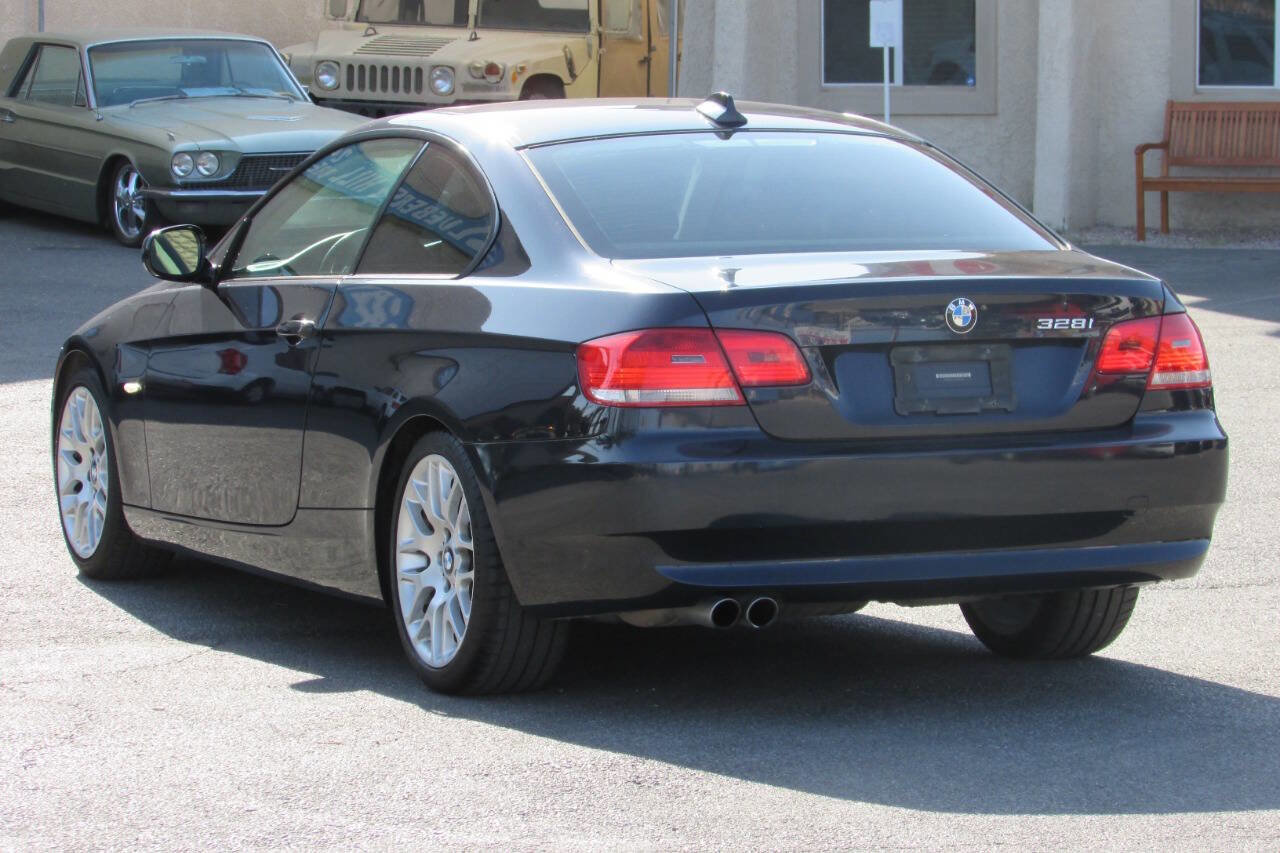 Used 2010 BMW 328i Coupe image 3