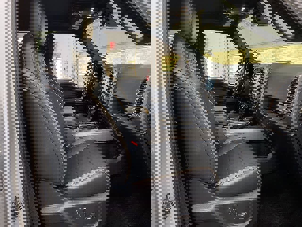 Used 2018 Ford F150 Raptor w/ Equipment Group 802A Luxury image 18