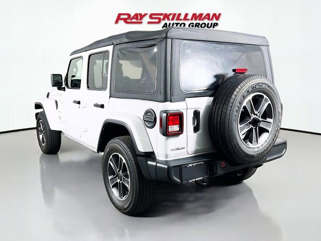 Used 2023 Jeep Wrangler Sahara image 5