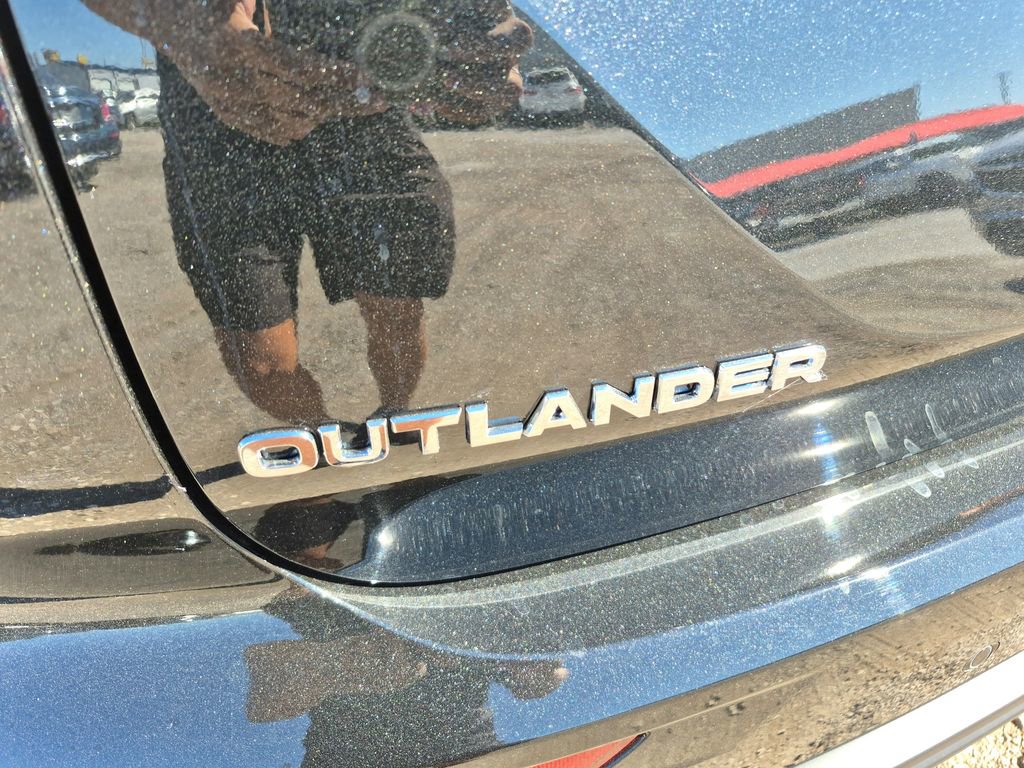 New 2026 Mitsubishi Outlander ES FWD image 30