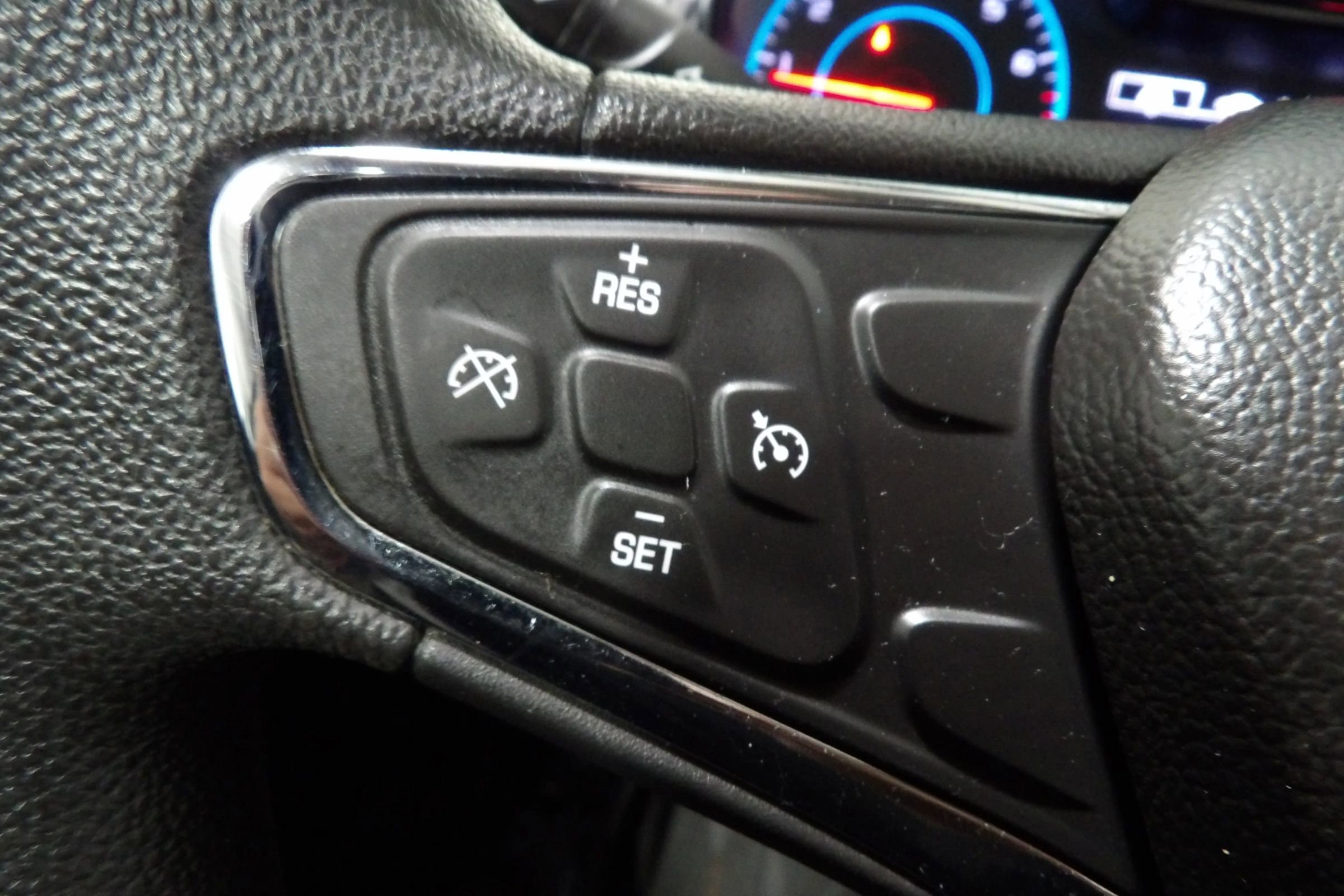 Used 2018 Chevrolet Cruze LT w/ Convenience Package image 15