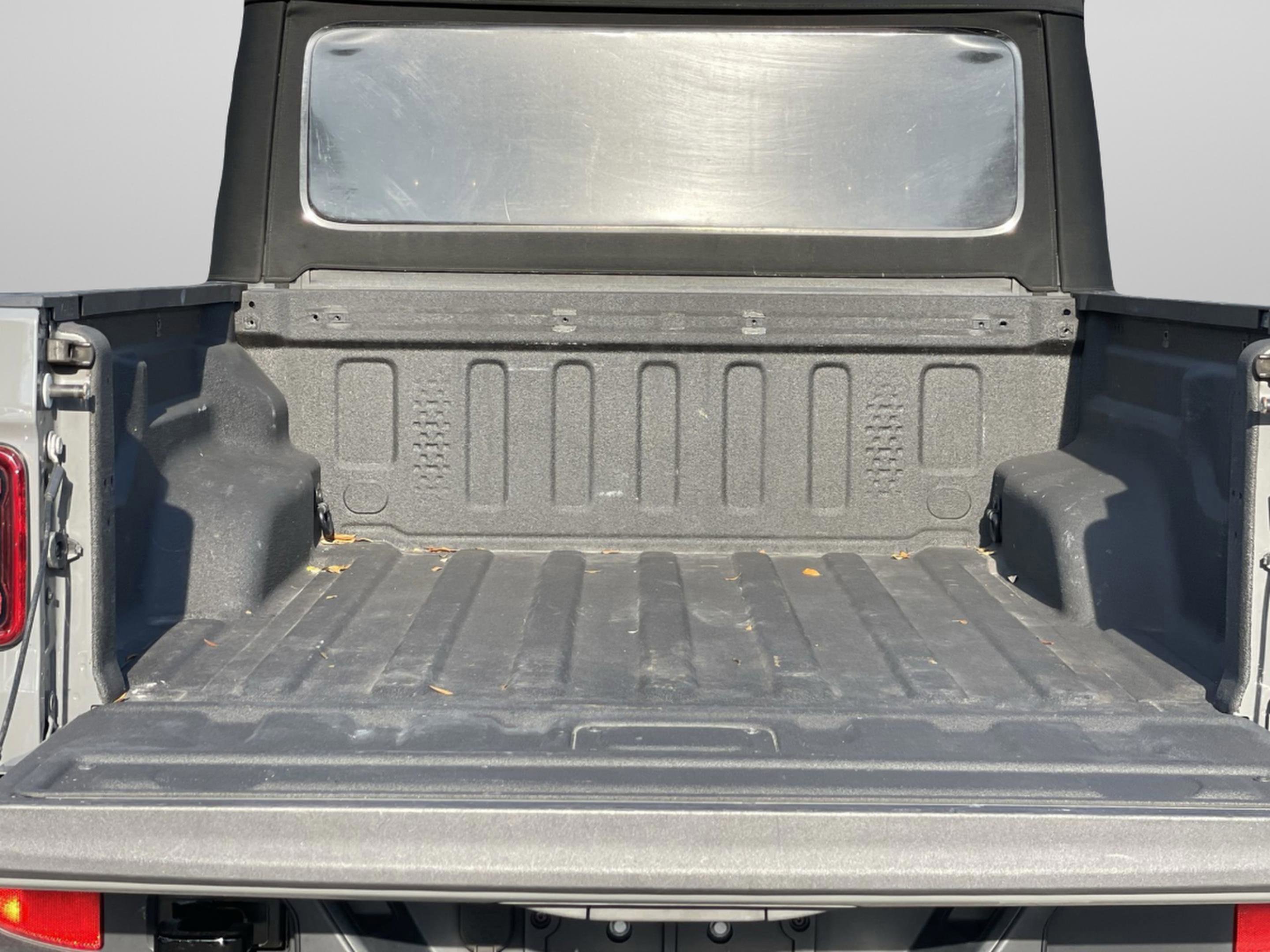 Used 2020 Jeep Gladiator Overland w/ Dual Top Group image 8