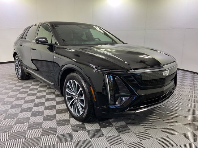 Certified 2024 Cadillac Lyriq Sport w/ LPO, Floor Liner Package AWD/4WD image 3
