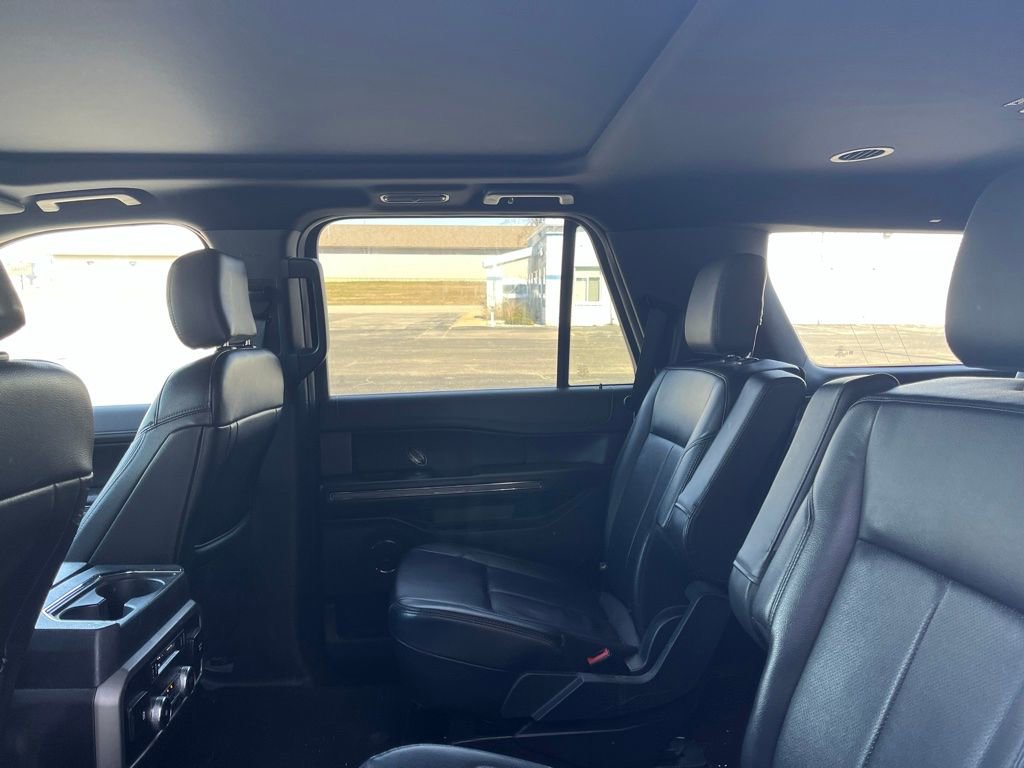 Used 2020 Ford Expedition XLT w/ Equipment Group 202A image 7