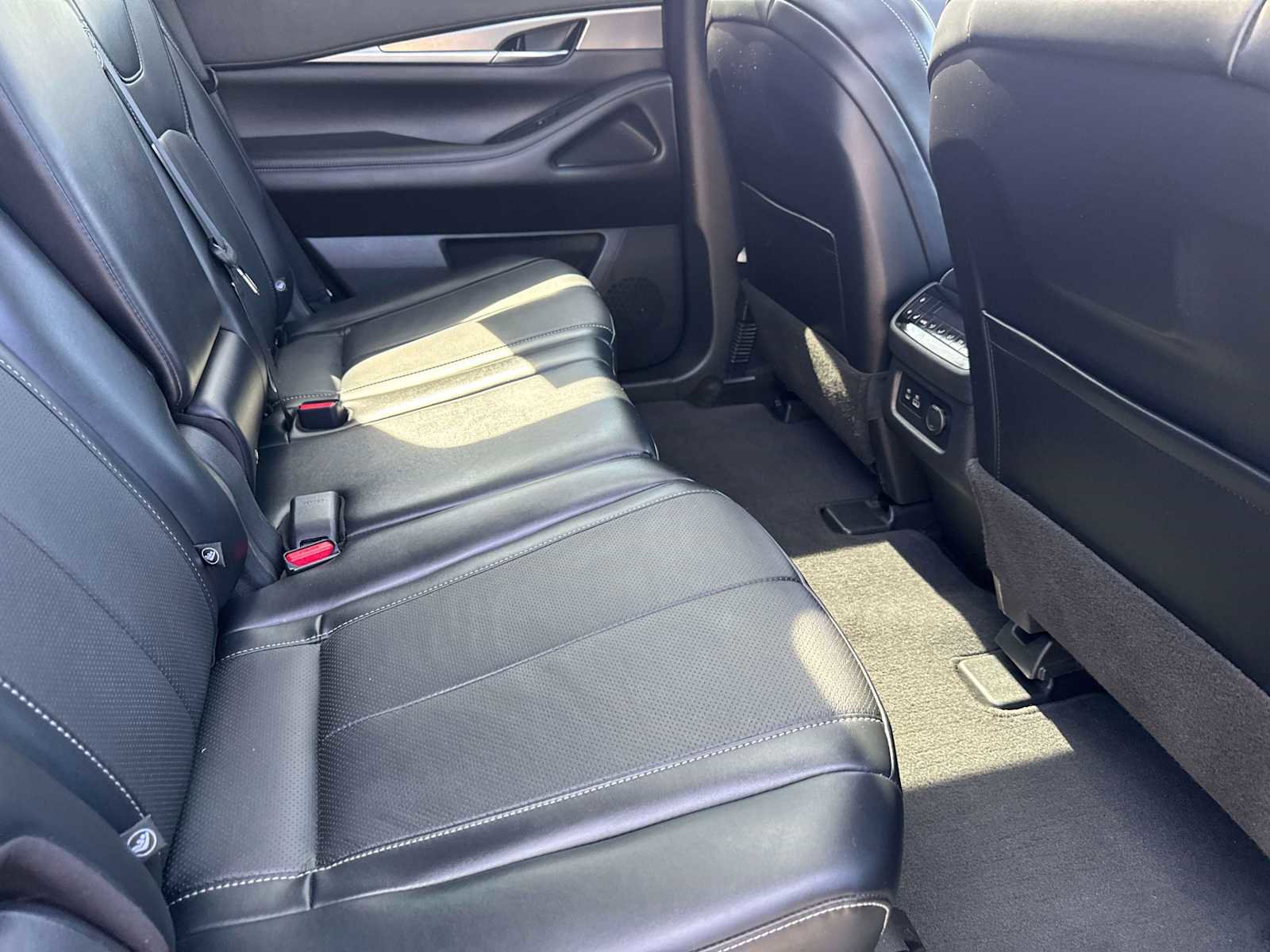 Used 2023 INFINITI QX60 Luxe image 12