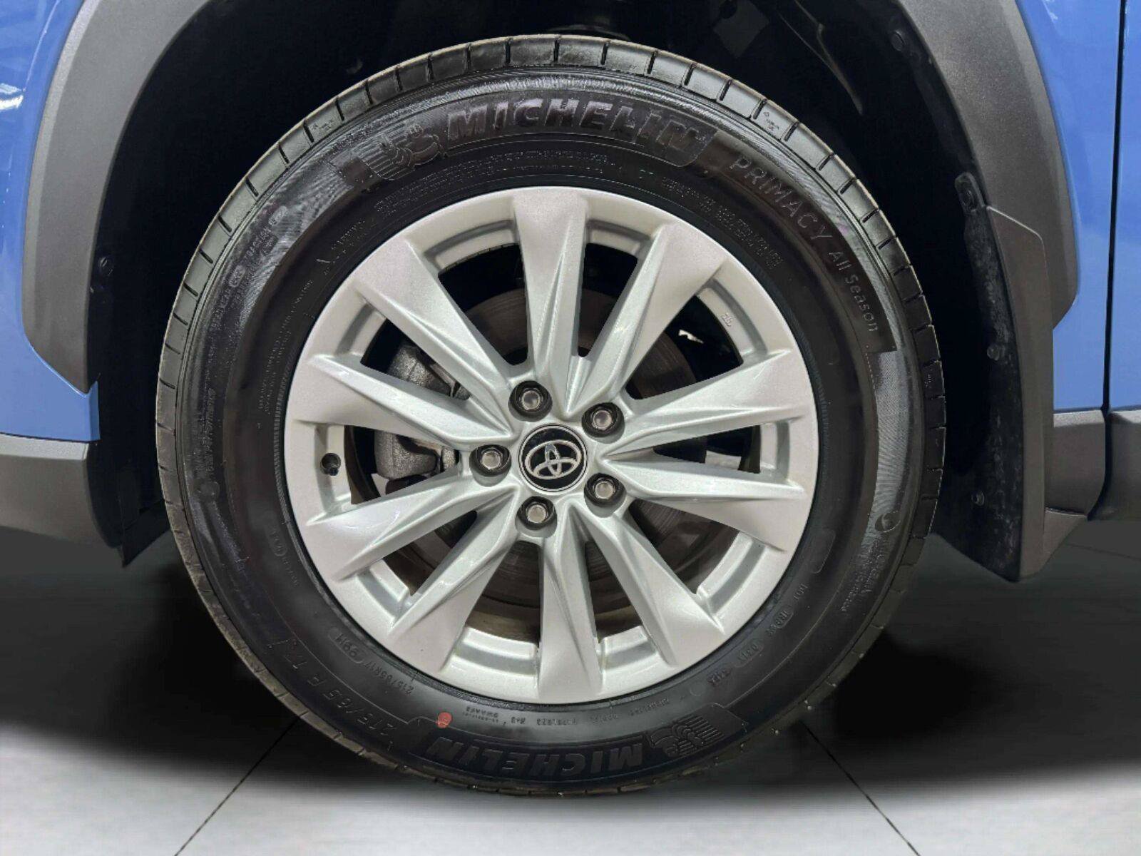 Used 2026 Toyota Corolla Cross LE AWD/4WD image 62
