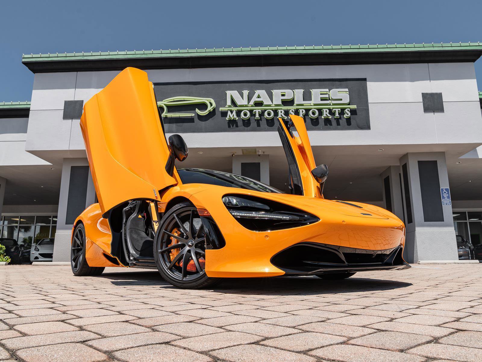 Used 2022 McLaren 720S Performance RWD image 5